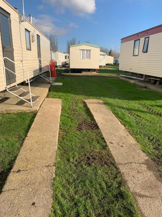 Vala Vista - Holiday Home On The Beach Jaywick Sands Экстерьер фото